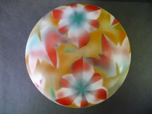 Deckeldose aus Glas mit Spritzdekor Blumenmuster Art Déco