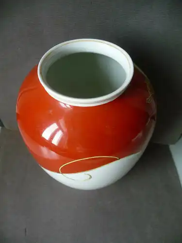 Schöne Vase bauchig Blumendekor weiß-rot / Schaubach-Kunst Porzellan