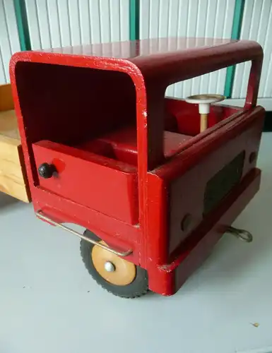 Altes Holzspielzeug Laster LKW Lastwagen Kipplader Holzauto