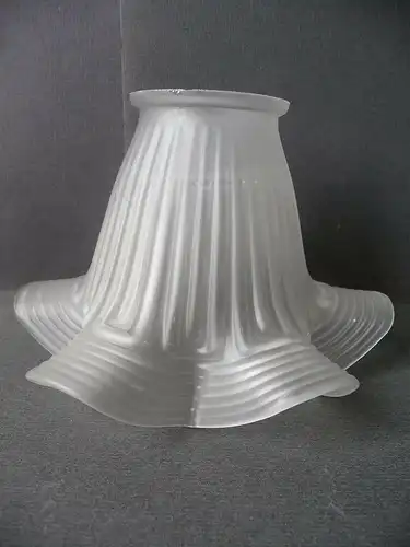 Lampenschirm Milchglas Tulpe Wellenrand