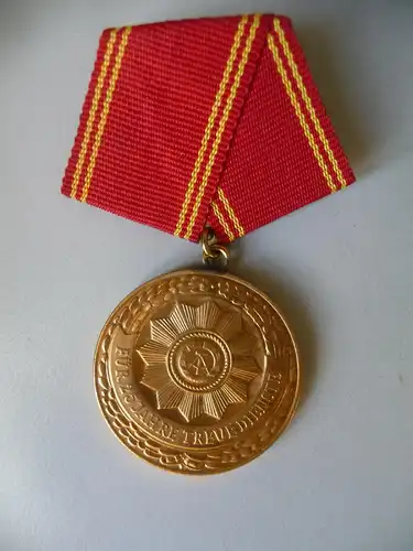 Auszeichnung Medaille und Urkunde Volkspolizei 25 Jahre Treue Dienste