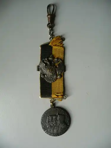 Medaille mit Band Erinnerung Weltkrieg / Viribus Unitis / Österreich-Ungarn