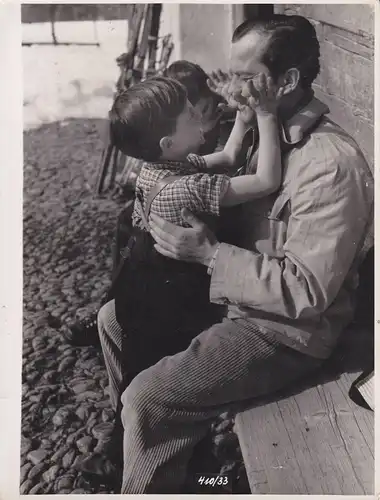 Orig. Filmfoto René Deltgen mit Kind "Das Hochzeitshotel" Ufa 1944