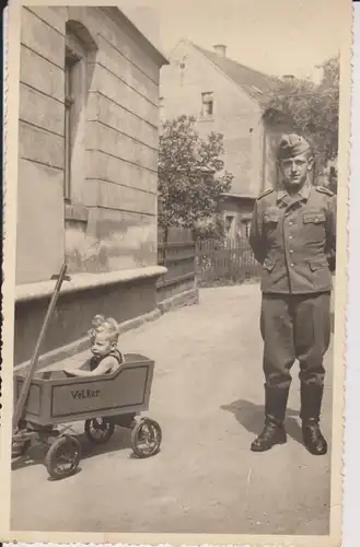 Orig. Foto Soldat mit Kind "Volker" in Bollerwagen Handwagen ca. 1940