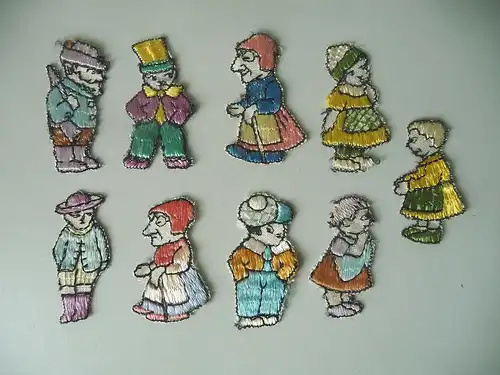 9 alte Aufnäher Sticker Applikationen Stoff Figuren Märchenfiguren