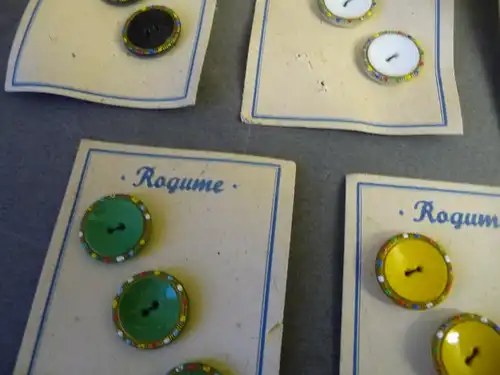 5 x 3 alte böhmische Glasknöpfe Musterkarte "Rogume" Knopf bunt mit Farbrand