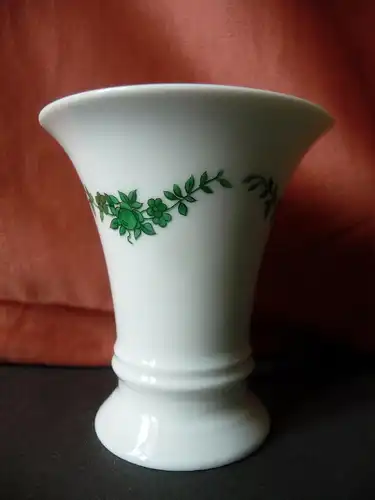 Kleine Vase Blumenvase Becher / Fürstenberg Porzellan