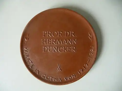 Medaille Hermann Duncker Gotha / Böttgersteinzeug Meißen