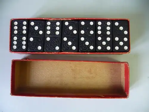 Antikes Domino-Spiel im Originalkarton
