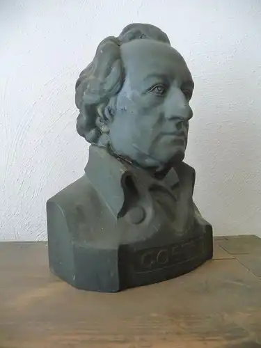 Büste Goethe aus grauem Kunststein