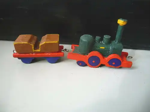 Miniatur Lokomotive mit Tender aus Holz Erzgebirge? Saxonia?