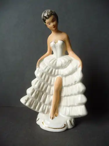 Porzellanfigur Tänzerin Dame im weißen Kleid
