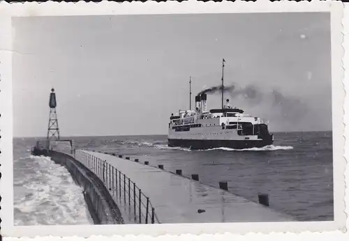 Orig. Foto Warnemünde Hafen Mole Fährschiff Schwerin ca. 1940