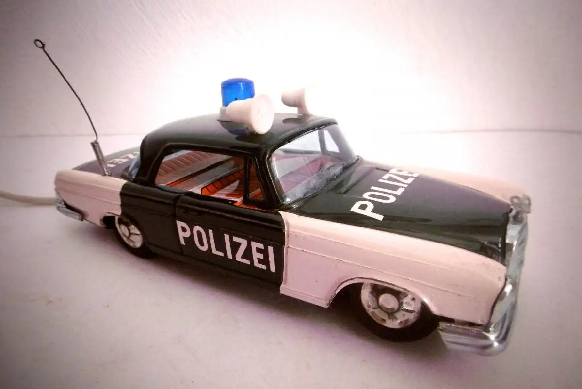 Vintage Blechauto / Fernlenkauto 