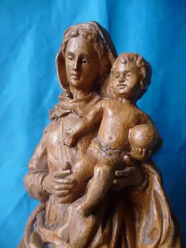 Wunderschöne Holzskulptur "Madonna mit Jesukind", Schnitzarbeit, Frankreich