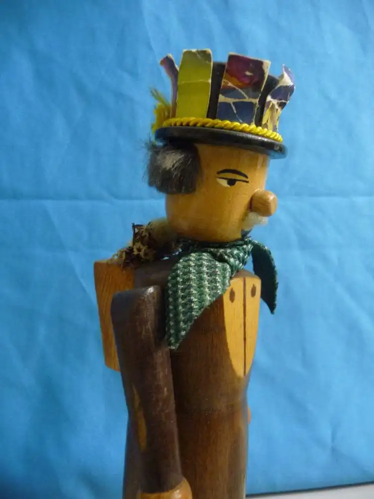 Schöne Holzfigur Wandersmann Pilzsammler / Volkskunst Handarbeit Erzgebirge 1