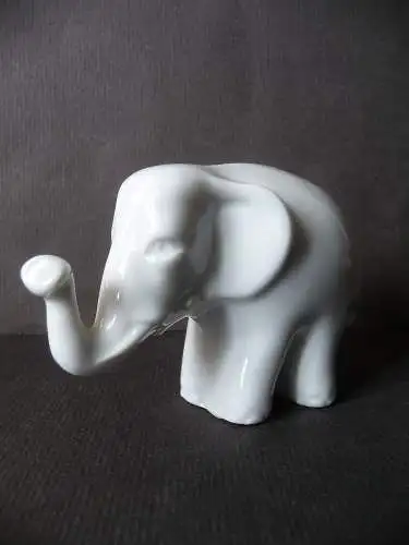 Kleine Figur Elefant / Eschenbach Weißporzellan