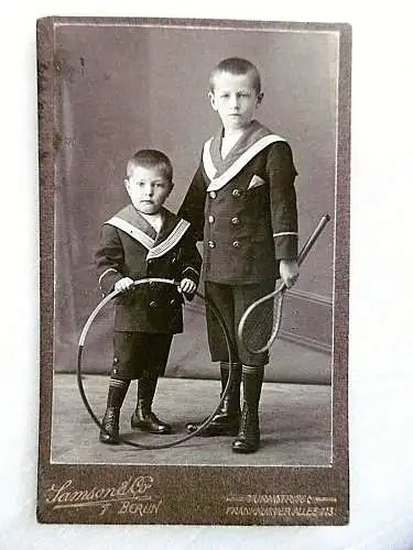 Altes Hartkarton-Foto "Jungen in Matrosenuniform", 1930/40er Jahre