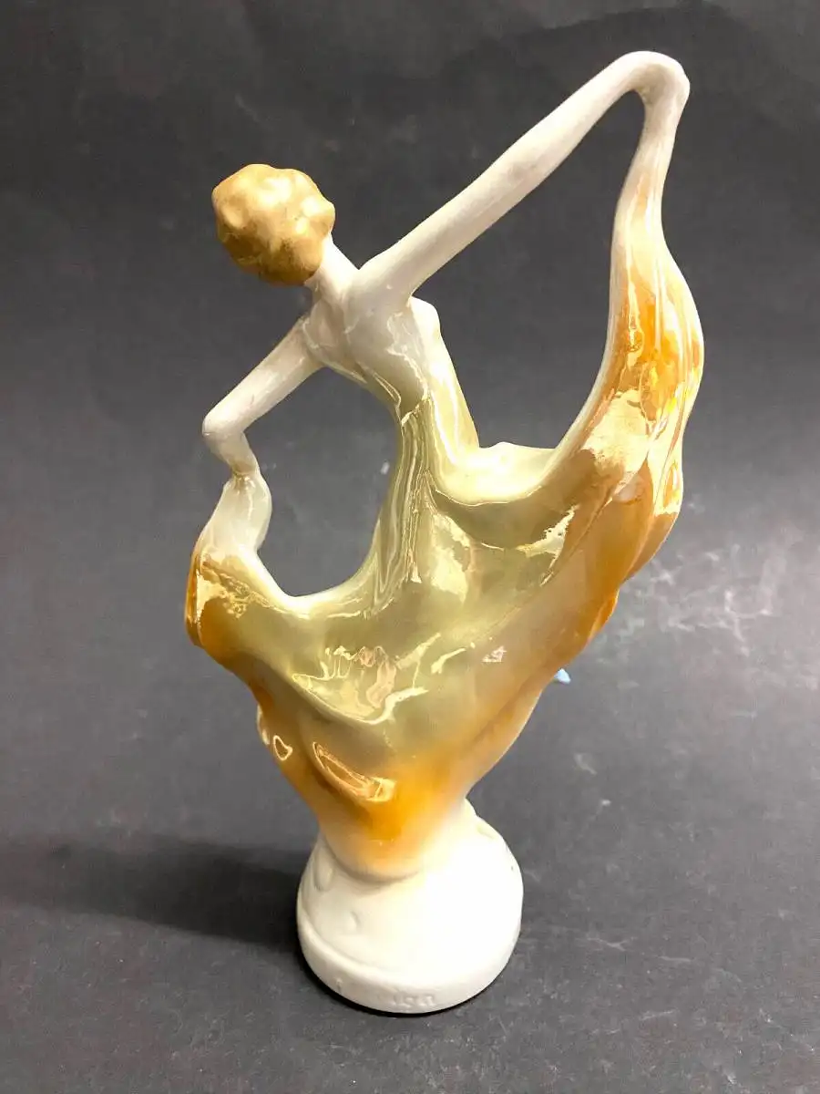 Bezaubernde Porzellan Figur Foreign 