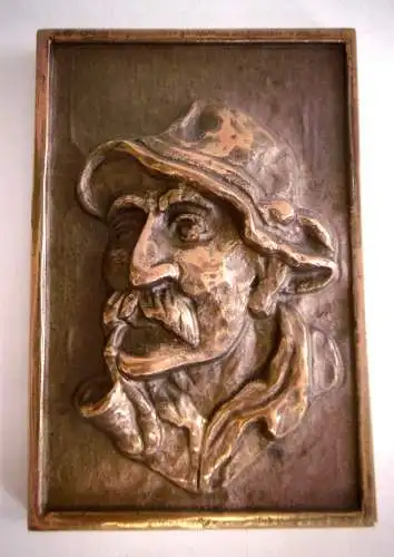 Vintage Relief Bild aus schwerem Messing "Mann mit Pfeife" , ca. 16 x 10 cm