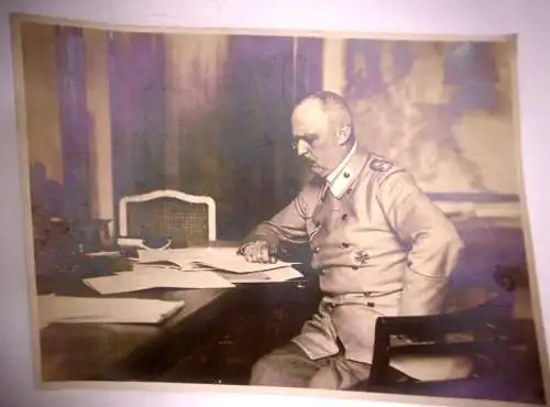 "Pressefoto" General Ludendorff am Schreibtisch