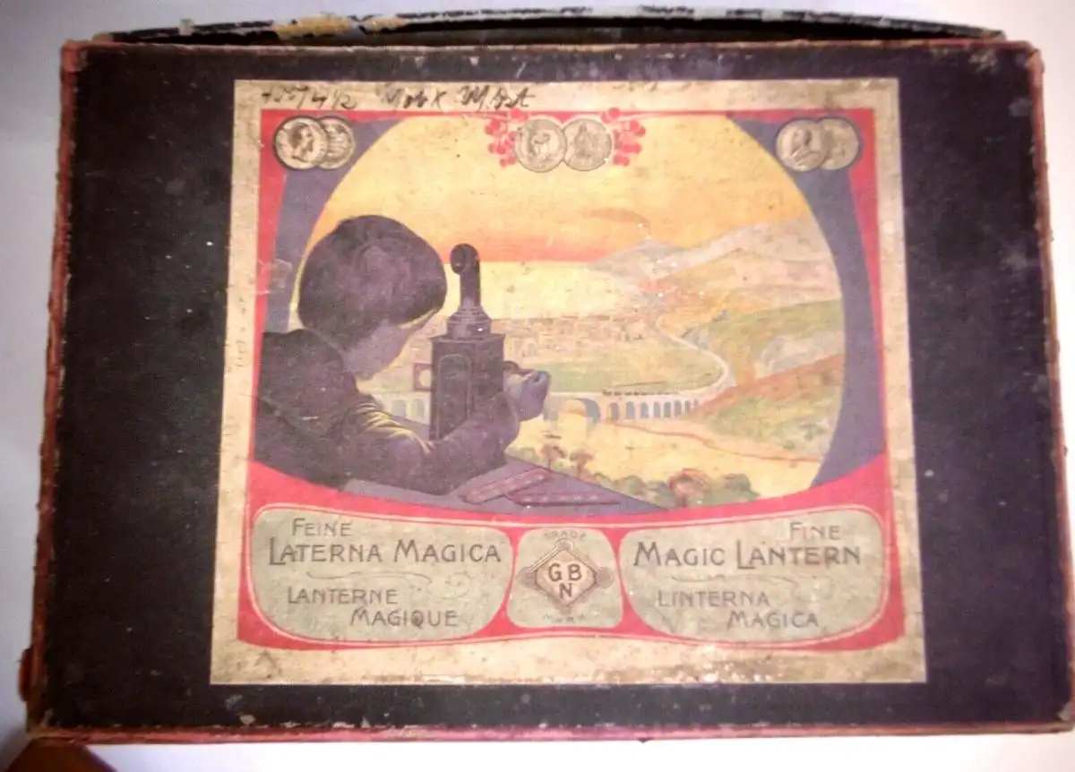 Laterna Magica (Gebr. Bing) mit zahlreichen Bildgeschichten , im original Karton 1