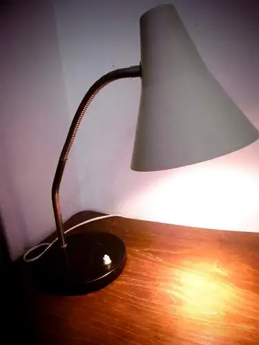 Urbane alte Tischlampe / Werkstattlampe DDR VEB Zweckleuchtenbau Dresden