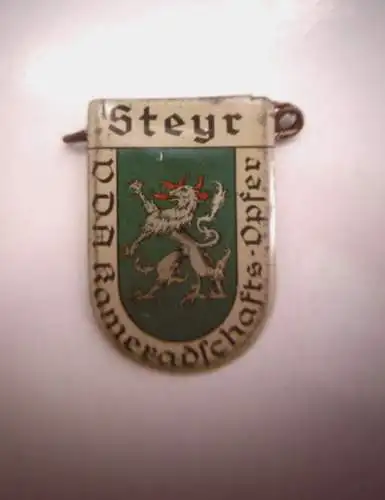 WHW VDA Winterhilfswerk Abzeichen mit Stadtemblem von Steyr