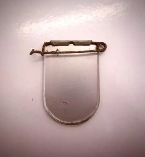 WHW VDA Winterhilfswerk Abzeichen mit Stadtemblem von Sohrau