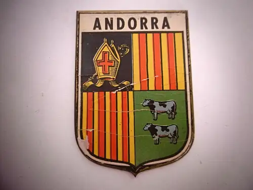 Schöne alte Autoplakette "Andorra", Metall, ca. 7,5 x 5 cm