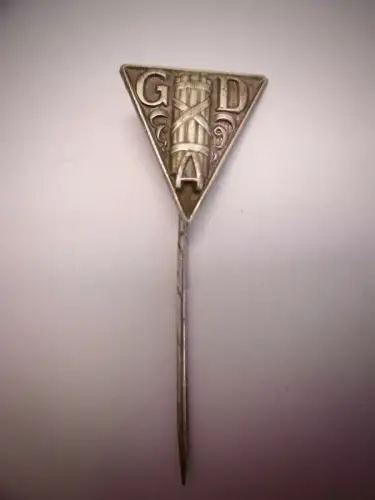 Alte Anstecknadel "Gewerkschaftsbund der Angestellten" (GDA), L. ca. 4,5 cm