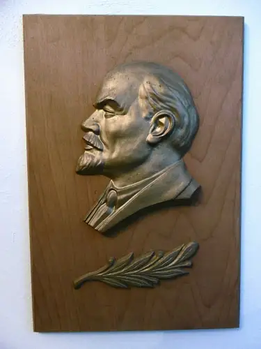 Leninrelief , Guss auf Holz 