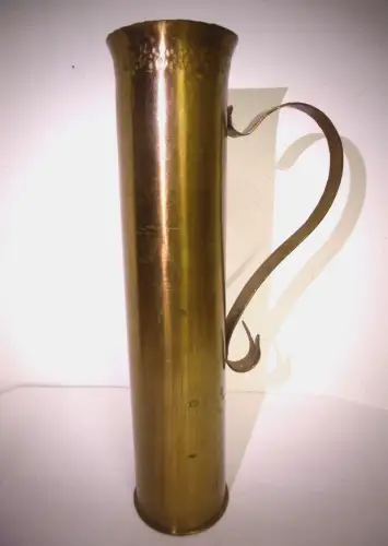 Alte Granathülse II. WK als Blumenvase mit Griff, Messing, Höhe 38 cm