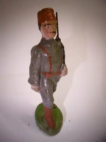 Alte Massefigur "Türkischer Soldat", 2. WK, Höhe 11 cm