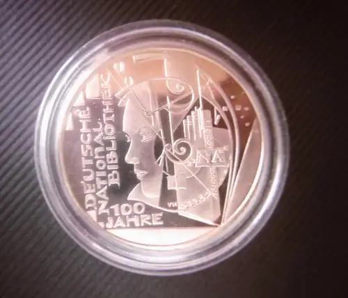 10 Euro Münze aus 2012 "100 Jahre Deutsche Nationalbibliothek" (in Plastekapsel)