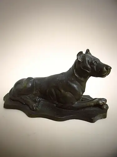 Sehr schöne, edle Figur "Deutsche Dogge", Gips