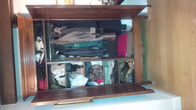 Dielenschrank, Kirschholz,  Frankreich um 1850 1