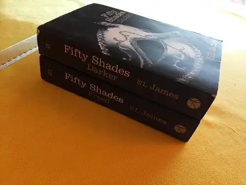 EL James - Fifty Shades Darker, Fifty Shades Freed