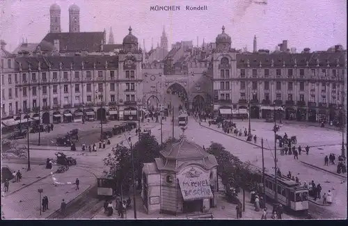 München, Karlstor-Rondell mit Strassenbahnen