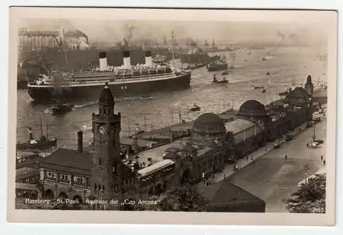 Hamburg. St. Pauli. Ausreise der  Cap Arcona 