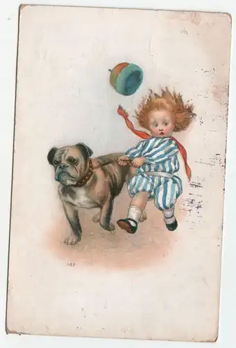 Kind mit einer Bulldogge
