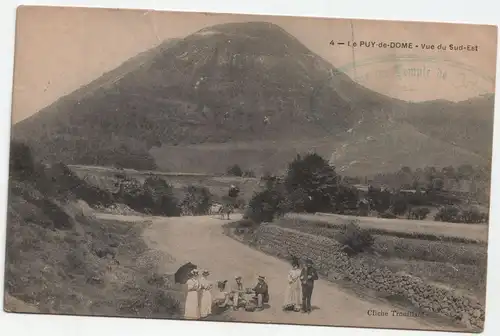 Le PUY de DOME Vue du Sud-Est