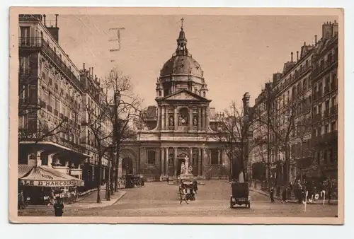 Paris... en Flanant // Facade de L Eglise a la Sorbonne
