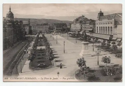 CLERMONT-FERRAND. - La Place de Jaude. - Vue generale. 