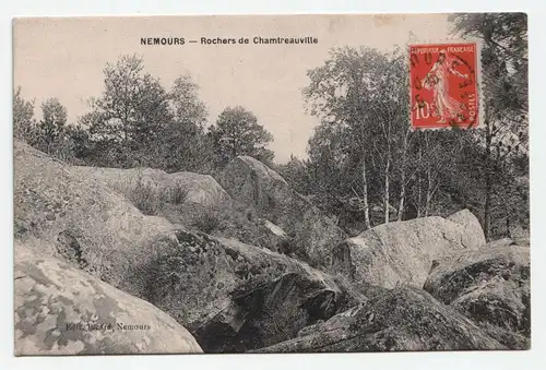 NEMOURS - Rochers de Chamtreauville