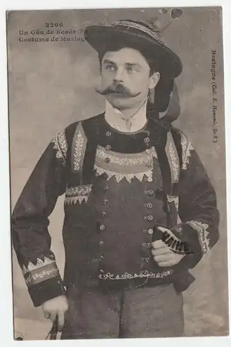 ein Mann in einem Kostüm Hochländer // Alte Ansichtskarte 