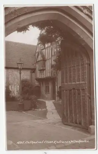 Cathedral Close Entrance Winchester