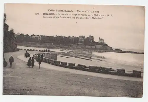 Dinard - Entrance of the Sands and the Point of the  Malouine 