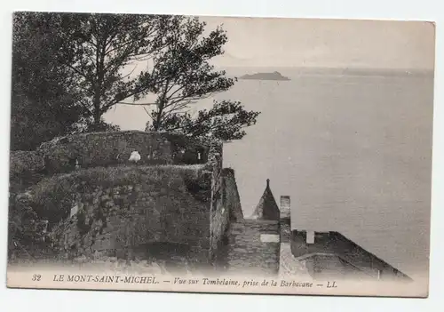 Le Mont Saint Michel // Vue sur Tombelaine, prise de la Barbacane