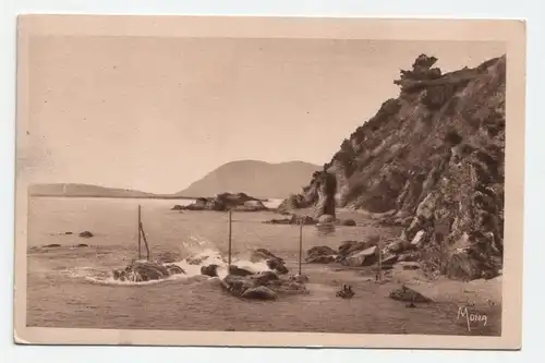 Toulon // The Lion s head rocks, at Le Mourillon